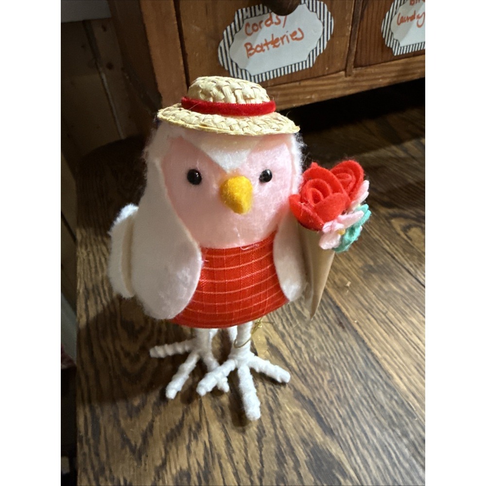Target Spritz Valentine Featherly Friends JET 2023 Bird‎ Straw Hat